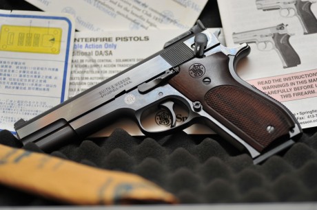 Vendo esta magnífica S&W 952.1 ideal para los concursos de P 9 mm y FC. Excelente estado funcional 01