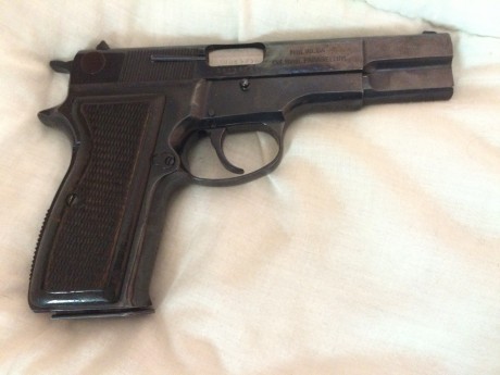 Vendo pistola Mauser 9mm PB con poco uso, por 100€.
 IMG_0157.JPG  00