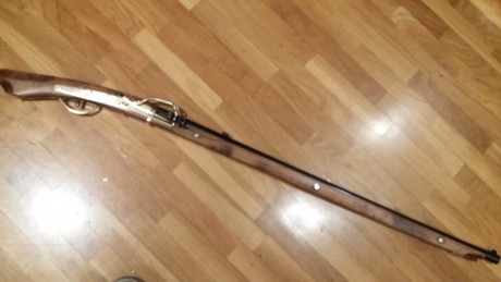 Hola compañeros.
 Vendo mosquete de mecha japones. Hace poco que lo tengo y he decidido quitarmelo para 11