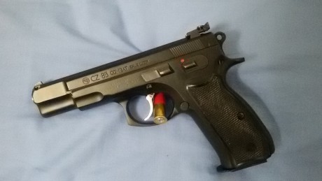 Vendo esta Cz 85 combat, esta en muy buen estado, la compre pensando en hacerle un tuneo extremo, pero 00