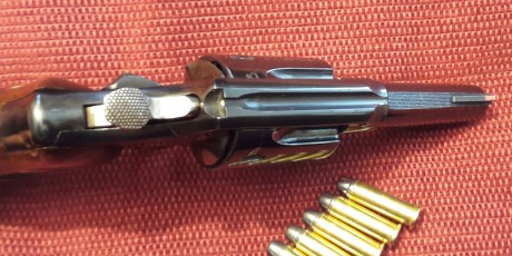   Hola compis, como no se puede tener todo y nadie ha querido comprar mi excelente HK USP compact inox 22
