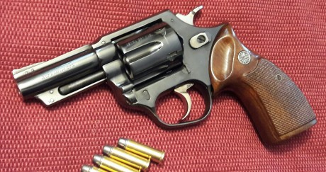   Hola compis, como no se puede tener todo y nadie ha querido comprar mi excelente HK USP compact inox 21