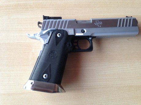 Vendo STI Edge, 9mm, con cuatro cargadores.
Lleva extras , guión de fibra, retén cargador extendido de 00