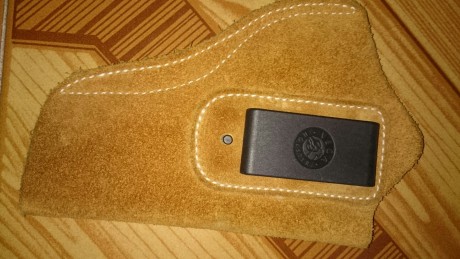 Hola vendo dos fundas y un ris para glock 17 /19
Las fundas nuevas, sin usar, el ris usado pero perfecto
La 02