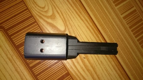 Hola vendo dos fundas y un ris para glock 17 /19
Las fundas nuevas, sin usar, el ris usado pero perfecto
La 20