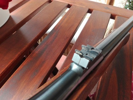Se vende rifle Brno 602 calibre 375 HH en muy buenas condiciones. En el precio estan incluidas bases y 10