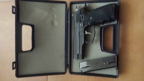 Muy buenas, cambió esta astra A80 del 9mm por un revolver del 38 special 4" , el cambio seria en 01