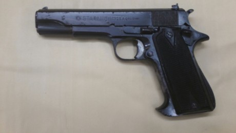 Vendo pistola Star A ,en estado de tiro , variante de tiro ,con miras regulables de fabrica, contrapeso 00