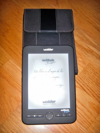 Libro electrónico Wolder de 6" de tacto terciopelo, ultra slim y pantalla pearl, en perfecto estado.

Especificaciones:

 01
