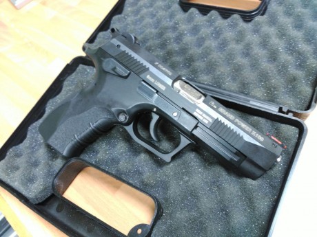 Por causas sobrevenidas, de esas que quieres  que tarden. Se pone a la venta esta pistola K 100 guiada 01