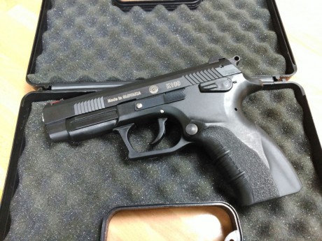 Por causas sobrevenidas, de esas que quieres  que tarden. Se pone a la venta esta pistola K 100 guiada 00