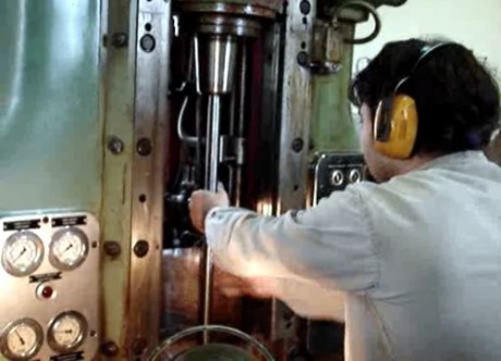 Hablando con un Amigo, de cañones, me contaba que los cañones son de F-123 a 125, yo no entiendo mucho 70