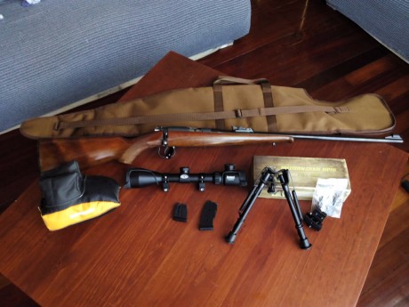 Vendo carabina de cerrojo calibre 22lr , de la prestigiosa marca CZ modelo Brno 2 (452) , famosa por su 02