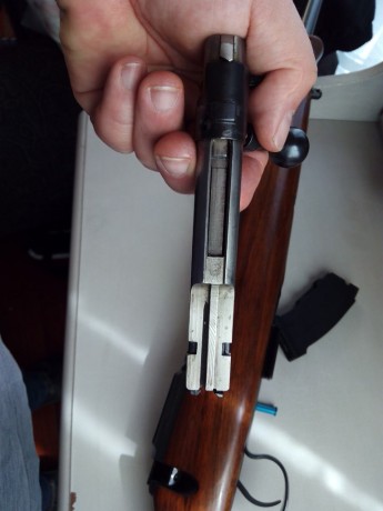 Vendo carabina de cerrojo calibre 22lr , de la prestigiosa marca CZ modelo Brno 2 (452) , famosa por su 22