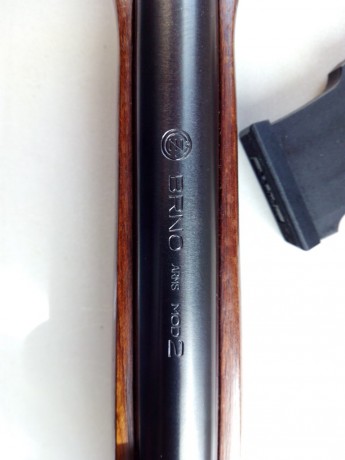Vendo carabina de cerrojo calibre 22lr , de la prestigiosa marca CZ modelo Brno 2 (452) , famosa por su 20