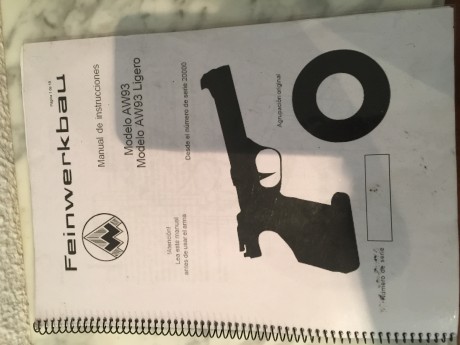 Buenas compañeros vendo la pistola con dos cargadores instrucciones en español lleva cachas nill y la 00