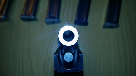 Pues eso.  Busco cañon de 1911 9mm 5 pulgadas rampado bull barrel. Preferiblemente sti, pero si es svi, 00