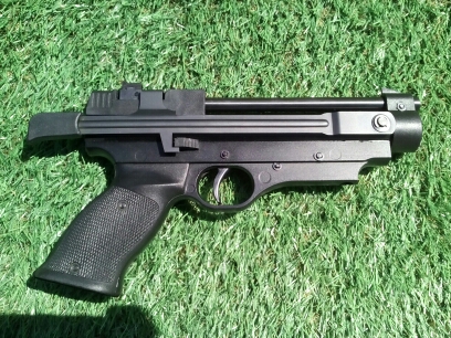 Se vende Cometa Indian Black calibre 4.5 en perfecto estado. 

Muy poco uso, soy tirador de carabina. 02