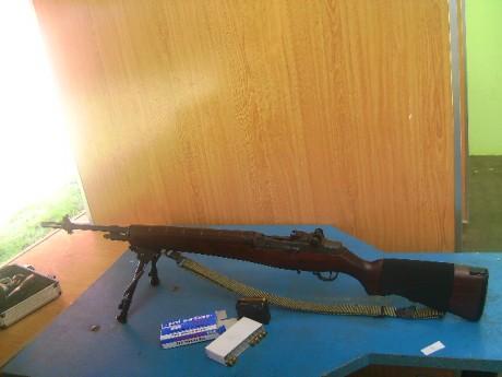seguimos limpiando armeros,por no usar vendo M1A  M-14  muy buen estado y muy preciso
 calibre 243 w
 81