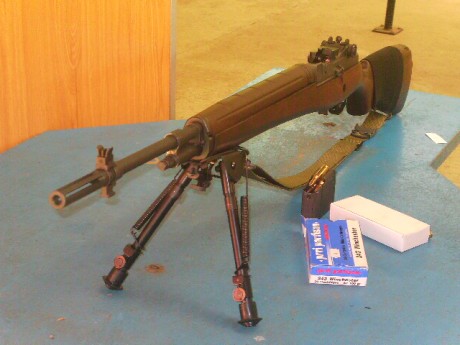 seguimos limpiando armeros,por no usar vendo M1A  M-14  muy buen estado y muy preciso
 calibre 243 w
 91