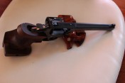 se vende revolver smith wesson modelo K-14, gran precisión, calibre 38 spl.
Està en Tarragona.
Precio 11