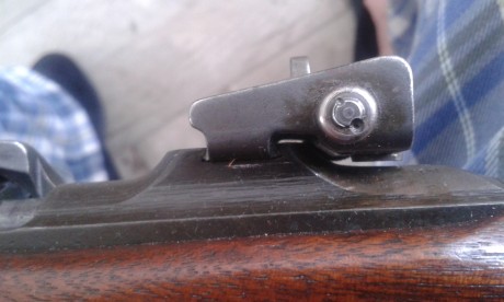 Por no darle uso y estar muerta en el armero vendo este trozo de la historia :

 INLAND de 1944 ,(posiblemente 40