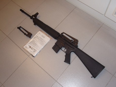 Buenas.

Carabina Crosman Modelo MTR 77 NP 177,Rèplica (perfecta ,por cierto) del M16 de segunda generación.
Se 00