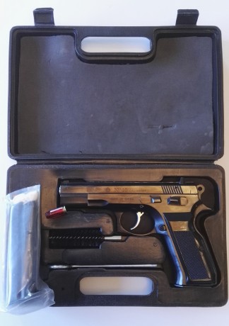 Buenas

Vendo Norinco NP40, calibre .40SW, tiene muy pocos tiros.
El precio son 350€ Portes a penisula 10