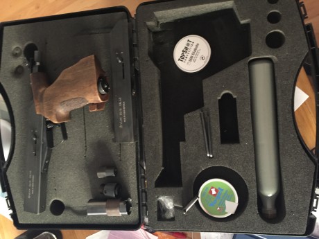 Hola a todos, vendo pistola CO2 de 5 disparos DRULOV DU-10, cambiada corredera por Ayala (la adjunto) 01