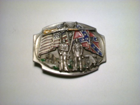 Vendo hebilla metálicas, maciza, alusivas a la guerra civil americana, los relives en color son esmaltados.
Precio 01