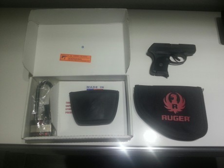 vendo pistola ruger modelo lcp calibre 9mm corto ( 380 acp) casi sin uso en perfecto estado con su caja 01