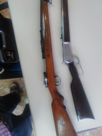 Un buen amigo me pide que le anuncie este  Mauser Persa , en calibre  8 x 57 .
El arma está en excelente 10