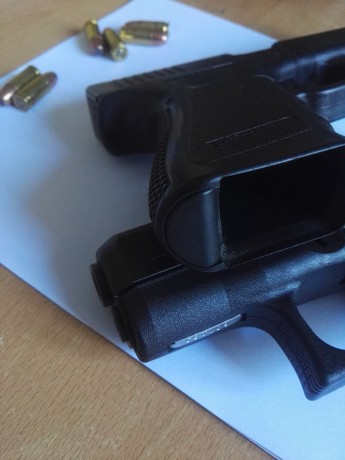 Pues lo dicho, vendo tapa para glock 19 3 gen.
12 euros puesta en casa del comprador.
Contacto por privado 00