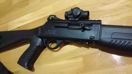 Hola a todos,

Vendo esta magnífica escopeta táctica HATSAN MPA semiautomática en calibre 12 con capacidad 11