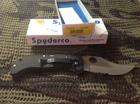 Hola a todos:
Vendo navaja Spyderco Chinook completamente nueva. Se acompaña de su caja original.
Por 02