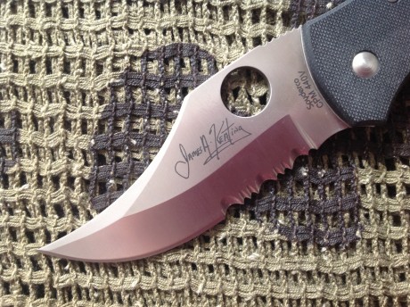Hola a todos:
Vendo navaja Spyderco Chinook completamente nueva. Se acompaña de su caja original.
Por 00