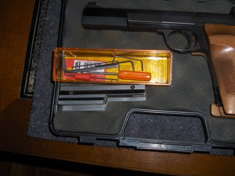 Hola a todos: Por fin me he decidido a vender mi 208. Realmente la compré porque es un arma emblemática 20