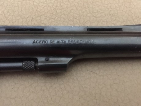 En venta revolver Llama calibre 22 Lr. pocos disparos. 20