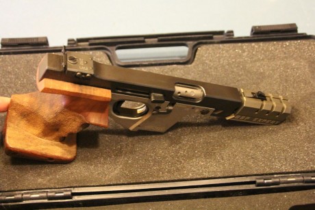 Extraordinaria pistola gsp expert calibre 22, esta como nueva.  Con maletin original. 2 cargadores. 
Poco 01
