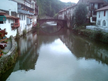 Porfin me voy de vacaciones jejej una semanita y media jejeje una ruta por san sebastian y pamplona y 60