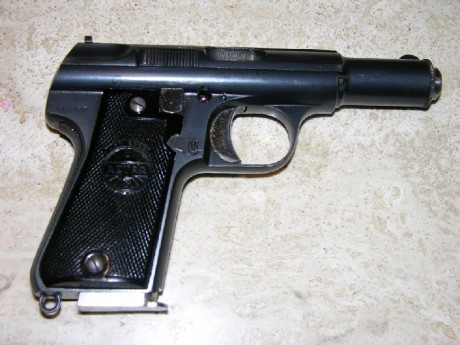 Pongo a la venta ésta magnífica Walther ME. 
El conjunto a la venta consta de: 
.- Pistola Walther ME9-Para 31