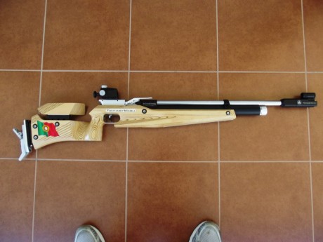 Vendo Feinwerkbau P700 madera.
Como nueva. Mui buena de acçion e madera. Bombona de aire 03-2004.
Se encontra 02