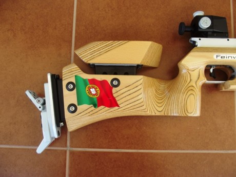 Vendo Feinwerkbau P700 madera.
Como nueva. Mui buena de acçion e madera. Bombona de aire 03-2004.
Se encontra 01