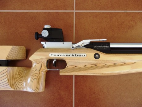 Vendo Feinwerkbau P700 madera.
Como nueva. Mui buena de acçion e madera. Bombona de aire 03-2004.
Se encontra 00