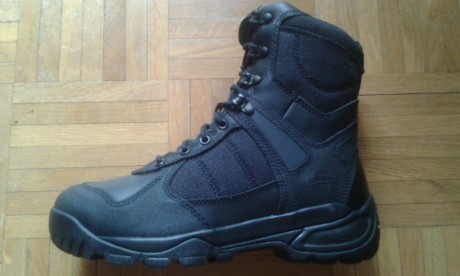 Vendo botas 5.11 XPRT , nuevas a estrenar, talla 41. En su caja con todo lo que traen. 
Valoradas en 200€, 02