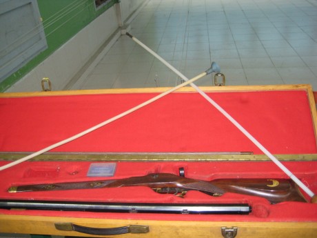 Hola, un amigo me ha pedido que le anuncie este rifle, precio 400 €, con maleta y baqueta y embudo
interesados: 02