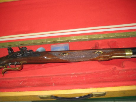 Hola, un amigo me ha pedido que le anuncie este rifle, precio 400 €, con maleta y baqueta y embudo
interesados: 01
