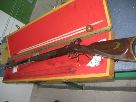 Hola, un amigo me ha pedido que le anuncie este rifle, precio 400 €, con maleta y baqueta y embudo
interesados: 00