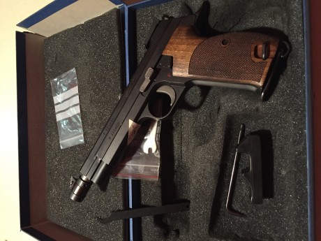 Vendo sig p210 de 5 pulgadas con 2 cañones de 5 y 6 pulgadas. 
En perfecto estado
Precio 1800€
Tel 659499432
José 02