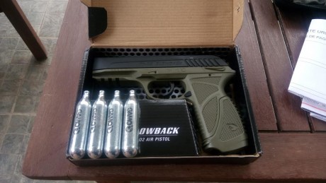 Se vende Gamo PT-85 completamente nueva, la compre para mi hijo pero al final ha dicho que no. Tiene factura 02